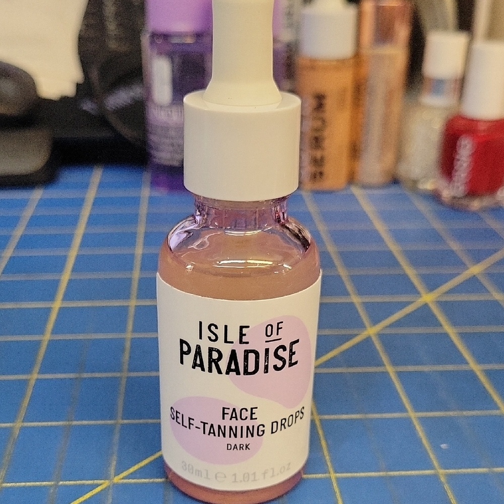 Isle of Paradise Dark Self-Tanning Dropper Bottle 30ml New - Picture 1 of 3